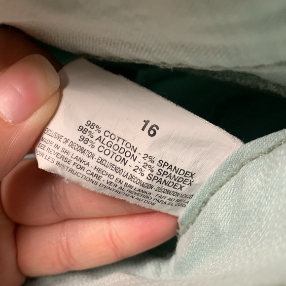 Gloria Vanderbilt Scalloped Embroidered Capri Pants Size 16 Seafoam Green Jeans - Picture 6 of 6